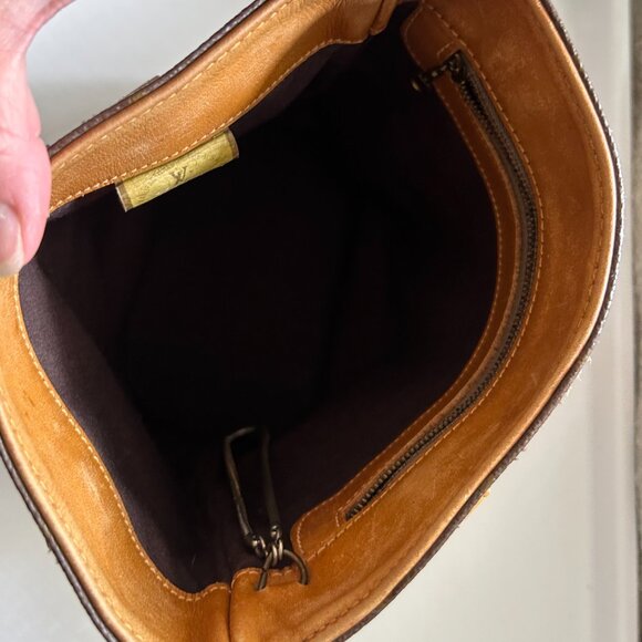Louis Vuitton Vintage Monogram Bucket Bag - Picture 9 of 10